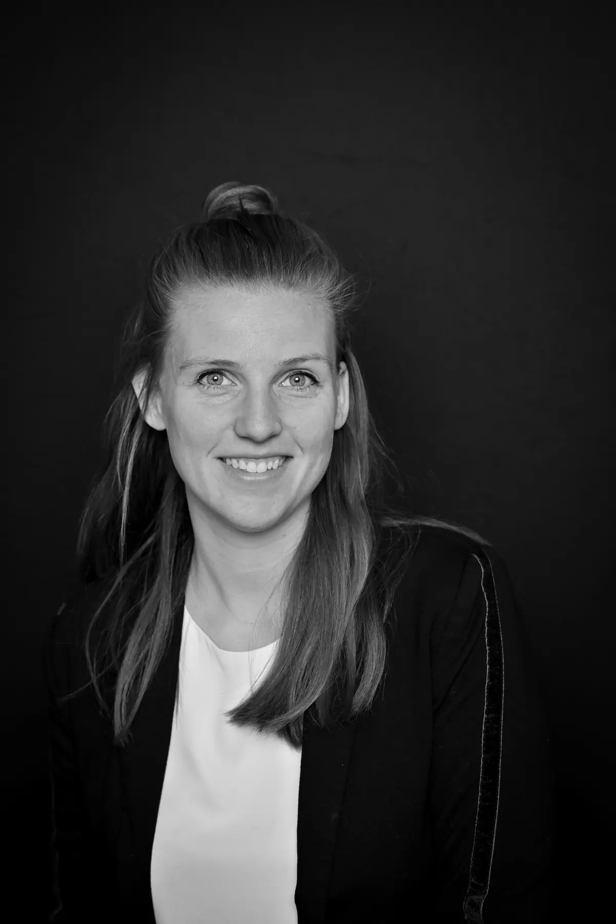 LAURA MIOTK